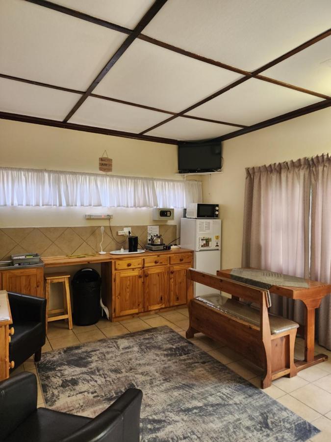 Profcon Resort Graaff-Reinet Buitenkant foto