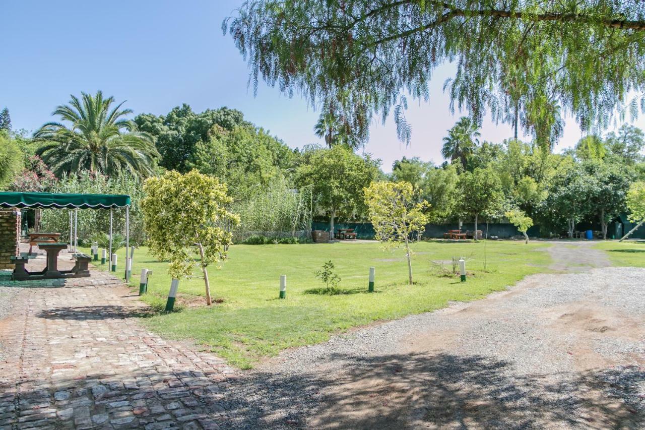 Profcon Resort Graaff-Reinet Buitenkant foto